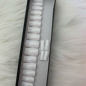 Short white square press on nails
